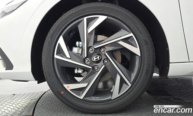 Hyundai Avante 2026 1.6 автомат (гидро), миниатюра 5