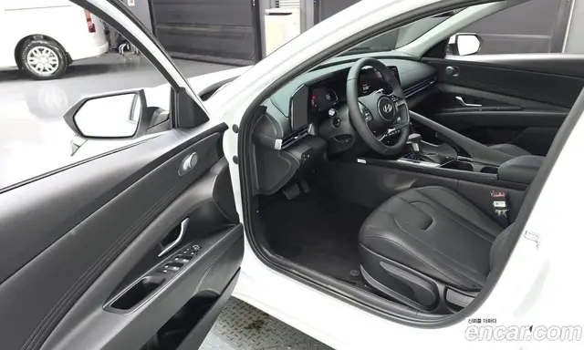 Hyundai Avante 2026 1.6 автомат (гидро), миниатюра 10