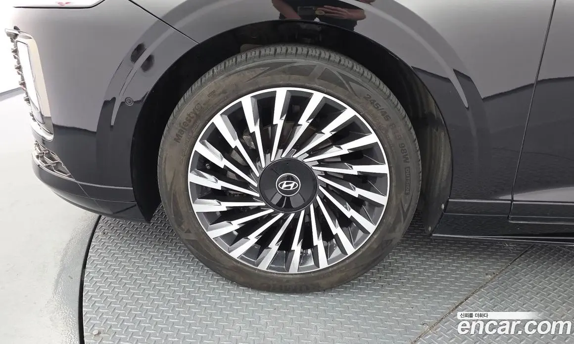 Hyundai Grandeur 2023 1.6 автомат (гидро), фото 5