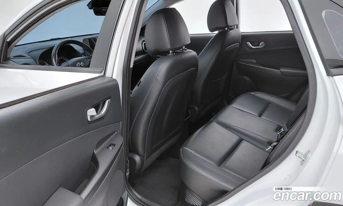 Hyundai Kona 2023 1.6 автомат (гидро), фото 12 Hyundai Kona 2023 1.6 автомат (гидро), фото 12