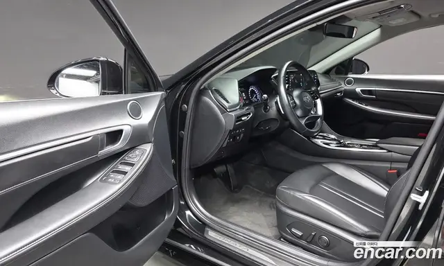 Hyundai Sonata 2022 2.0 автомат (гидро), миниатюра 10 Hyundai Sonata 2022 2.0 автомат (гидро), миниатюра 10