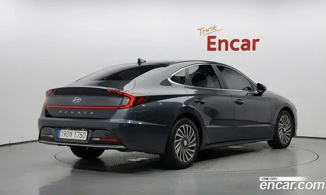 Hyundai Sonata 2023 2.0 автомат (гидро), миниатюра 2