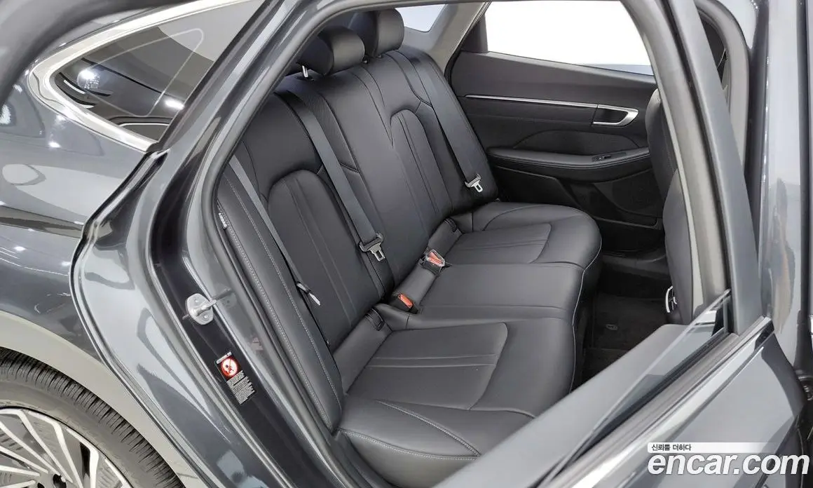 Hyundai Sonata 2023 2.0 автомат (гидро), фото 11