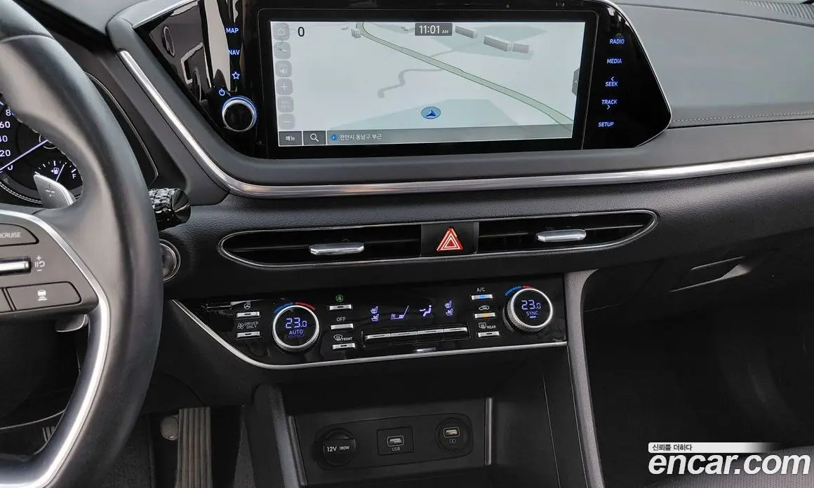 Hyundai Sonata 2023 2.0 автомат (гидро), фото 13