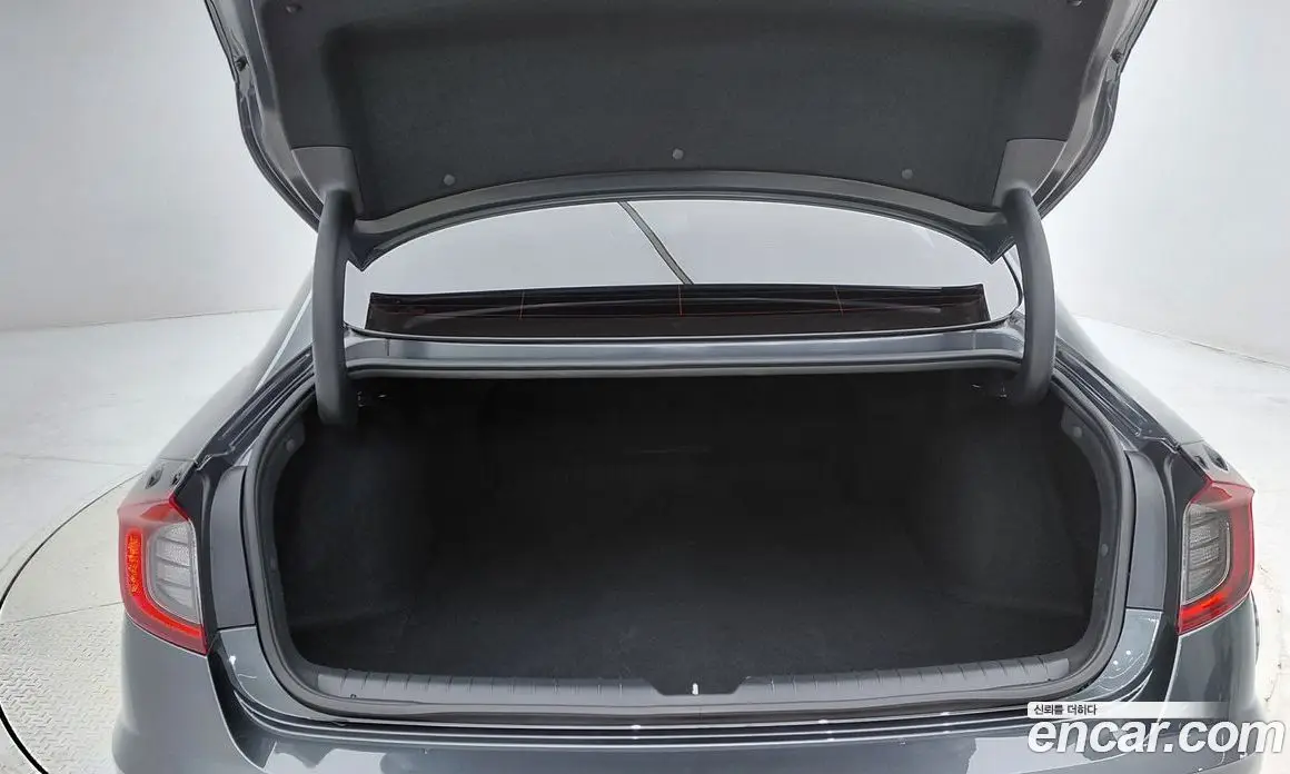 Hyundai Sonata 2023 2.0 автомат (гидро), фото 18