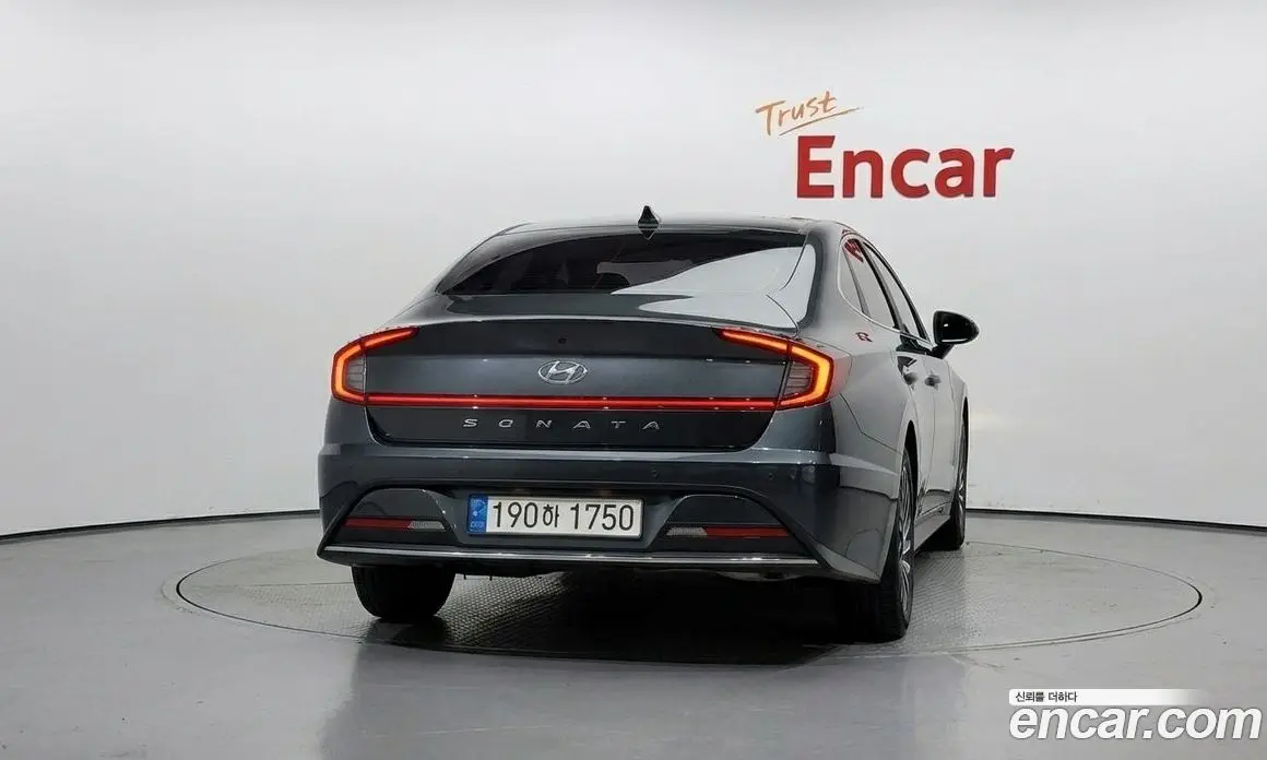 Hyundai Sonata 2023 2.0 автомат (гидро), фото 4