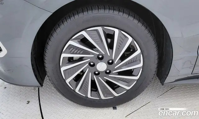 Hyundai Sonata 2023 2.0 автомат (гидро), миниатюра 5