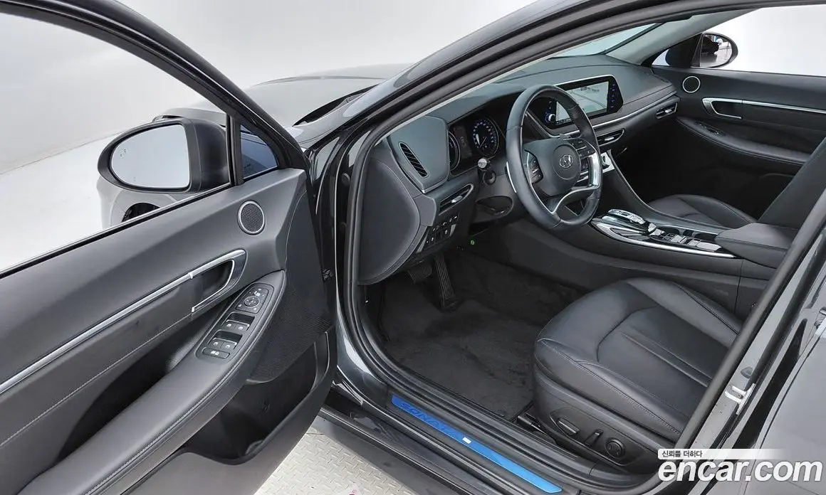 Hyundai Sonata 2023 2.0 автомат (гидро), фото 10