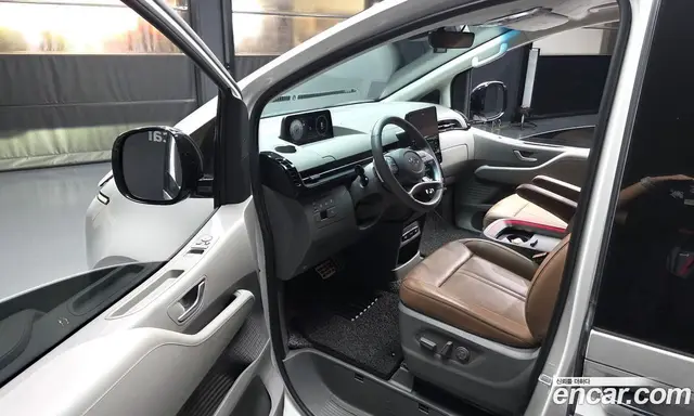 Hyundai Staria 2022 2.2 автомат (гидро), миниатюра 10 Hyundai Staria 2022 2.2 автомат (гидро), миниатюра 10