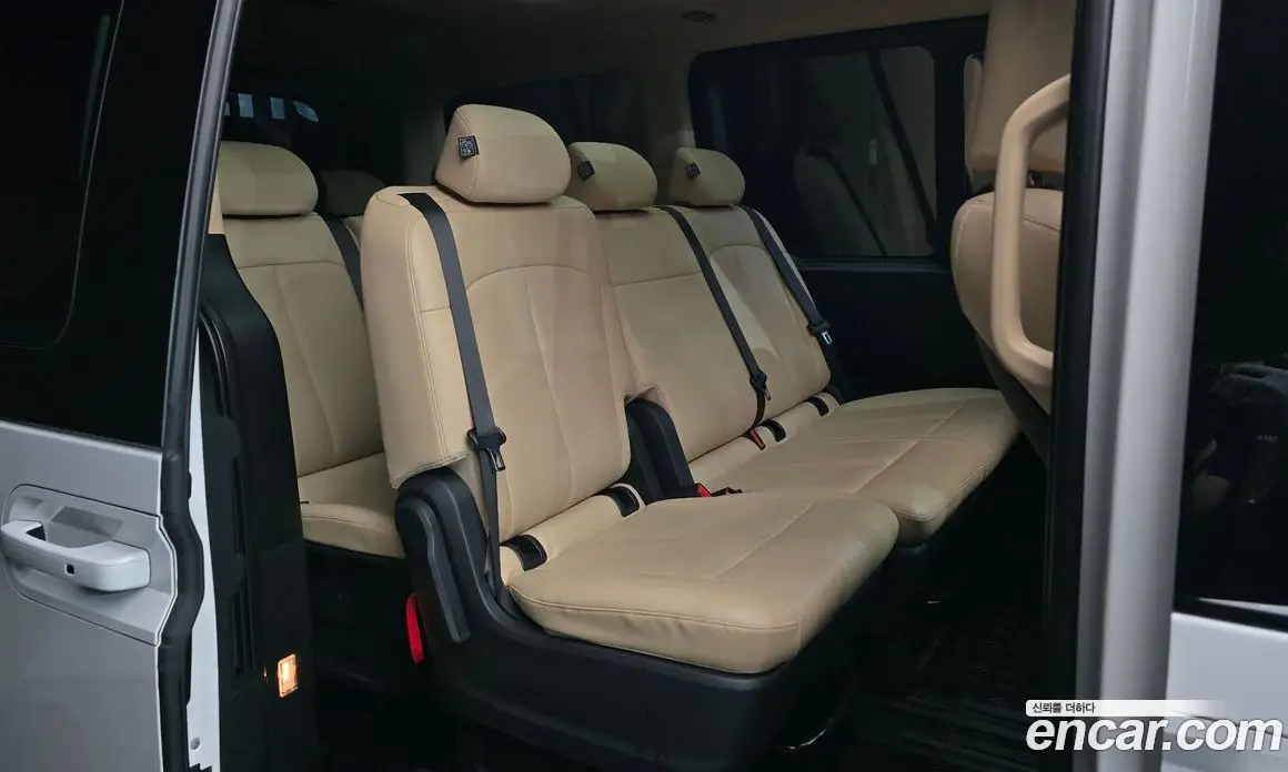 Hyundai Staria 2024 3.5 автомат (гидро), фото 11