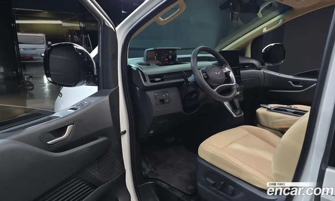Hyundai Staria 2024 3.5 автомат (гидро), фото 10