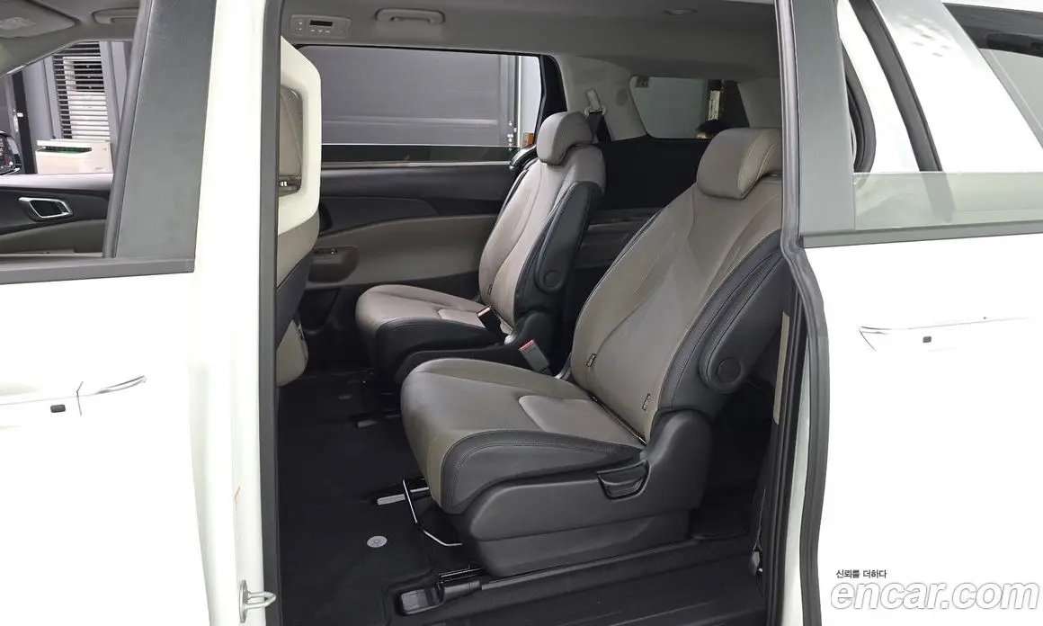 Kia Carnival 2026 1.6 автомат (гидро), фото 11 Kia Carnival 2026 1.6 автомат (гидро), фото 11