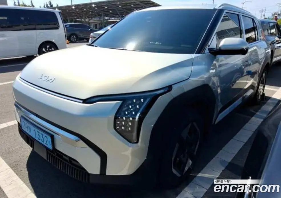 Kia EV3 2026 1.0 автомат (гидро), фото 2 Kia EV3 2026 1.0 автомат (гидро), фото 2