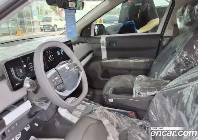 Kia EV3 2026 1.0 автомат (гидро), миниатюра 4 Kia EV3 2026 1.0 автомат (гидро), миниатюра 4