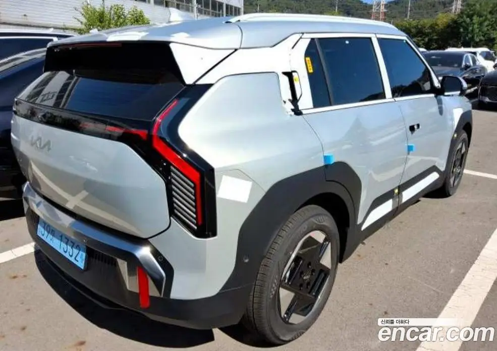 Kia EV3 2026 1.0 автомат (гидро), фото 6 Kia EV3 2026 1.0 автомат (гидро), фото 6
