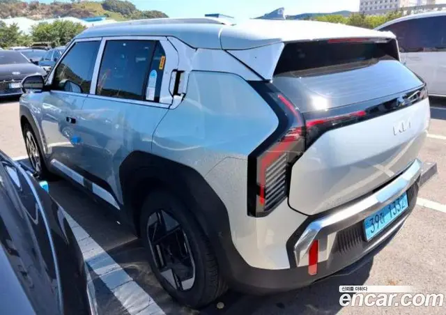 Kia EV3 2026 1.0 автомат (гидро), миниатюра 10 Kia EV3 2026 1.0 автомат (гидро), миниатюра 10