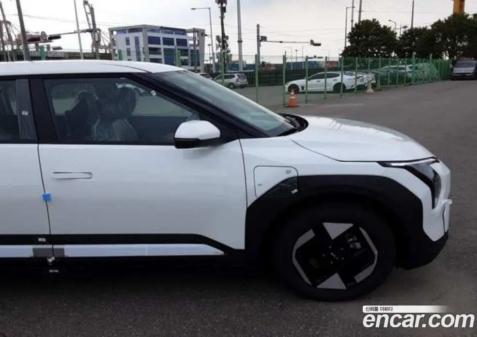 Kia EV3 2026 1.0 автомат (гидро), фото 12 Kia EV3 2026 1.0 автомат (гидро), фото 12