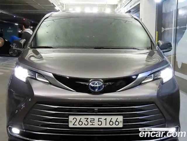 Toyota Sienna 2021 2.5 автомат (гидро), миниатюра 2 Toyota Sienna 2021 2.5 автомат (гидро), миниатюра 2