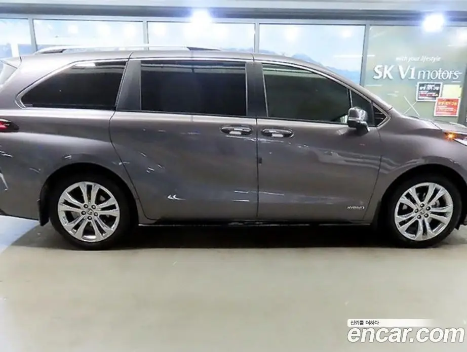 Toyota Sienna 2021 2.5 автомат (гидро), фото 3 Toyota Sienna 2021 2.5 автомат (гидро), фото 3