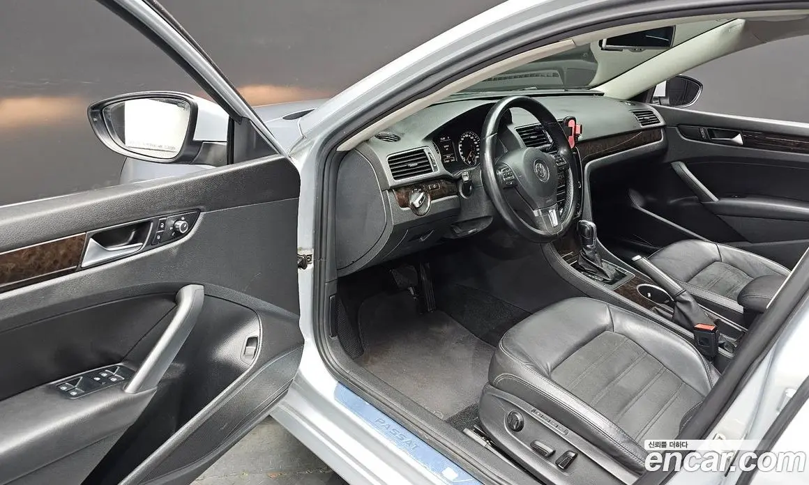Volkswagen Passat 2014 2.0 автомат (гидро), фото 12 Volkswagen Passat 2014 2.0 автомат (гидро), фото 12