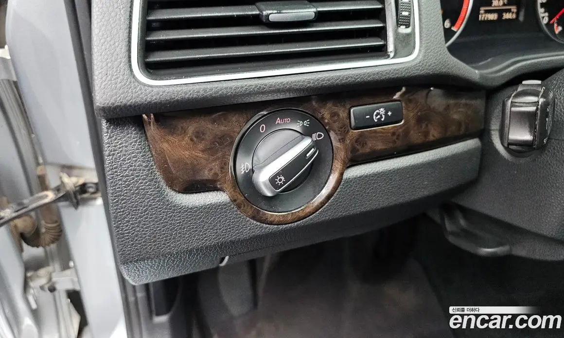 Volkswagen Passat 2014 2.0 автомат (гидро), фото 16 Volkswagen Passat 2014 2.0 автомат (гидро), фото 16