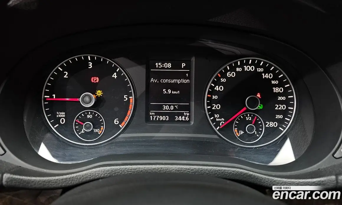 Volkswagen Passat 2014 2.0 автомат (гидро), фото 8 Volkswagen Passat 2014 2.0 автомат (гидро), фото 8