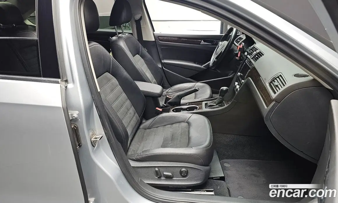 Volkswagen Passat 2014 2.0 автомат (гидро), фото 10 Volkswagen Passat 2014 2.0 автомат (гидро), фото 10