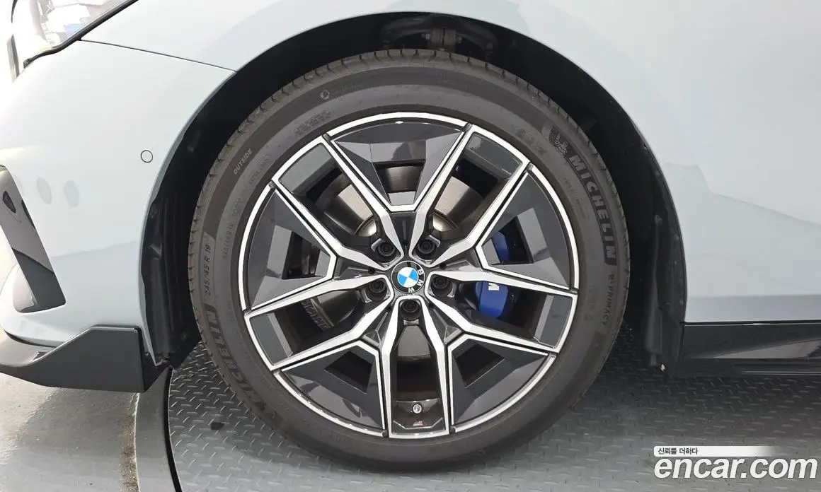 BMW 5 серия 2025 2.0 автомат (гидро), фото 5 BMW 5 серия 2025 2.0 автомат (гидро), фото 5