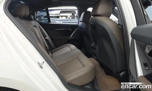 BMW 5 серия 2025 2.0 автомат (гидро), миниатюра 12