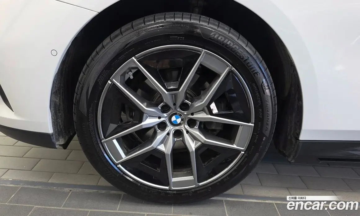 BMW 5 серия 2025 2.0 автомат (гидро), фото 5 BMW 5 серия 2025 2.0 автомат (гидро), фото 5