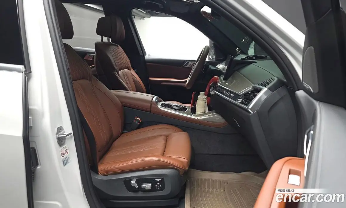 BMW X7 2023 3.0 автомат (гидро), фото 11