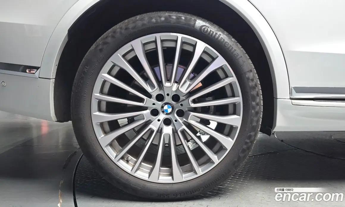 BMW X7 2023 3.0 автомат (гидро), фото 5