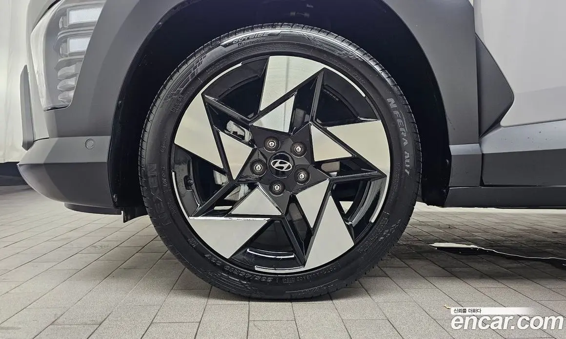 Hyundai Kona 2024 1.6 автомат (гидро), фото 5
