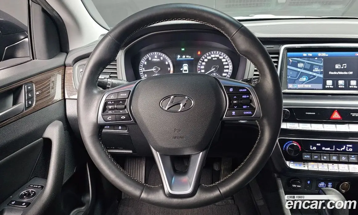Hyundai Sonata 2018 2.0 автомат (гидро), фото 13 Hyundai Sonata 2018 2.0 автомат (гидро), фото 13