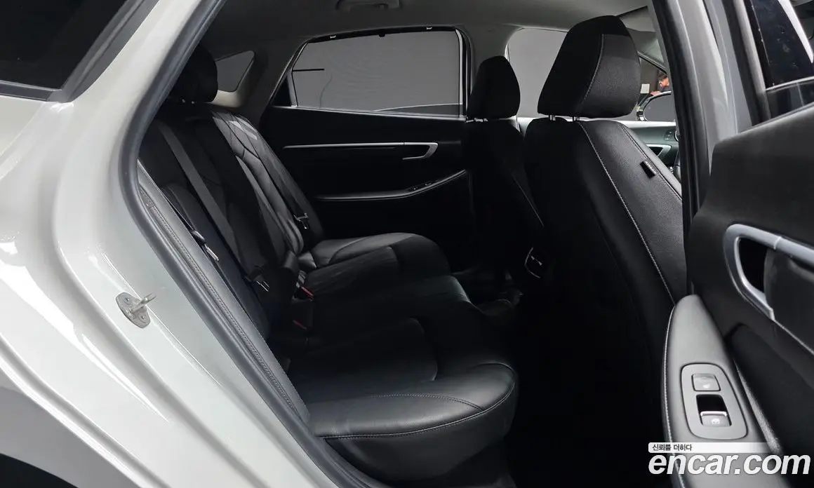 Hyundai Sonata 2023 2.0 автомат (гидро), фото 11