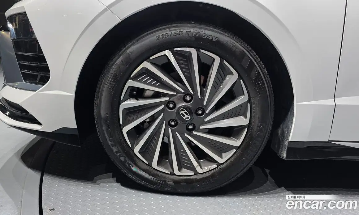 Hyundai Sonata 2023 2.0 автомат (гидро), фото 5