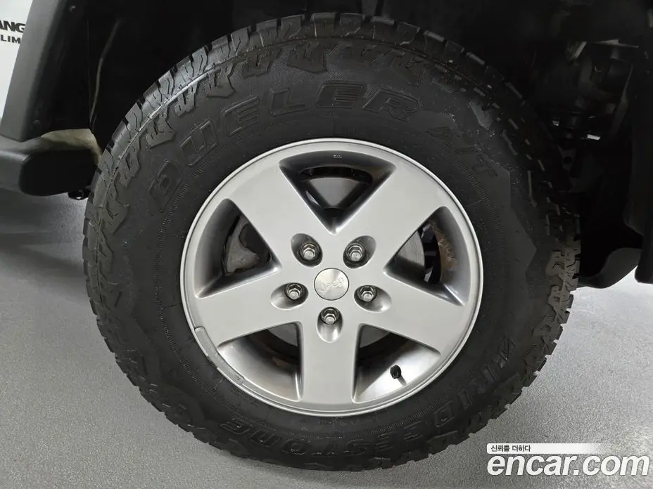 Jeep Wrangler 2012 2.8 автомат (гидро), фото 5 Jeep Wrangler 2012 2.8 автомат (гидро), фото 5