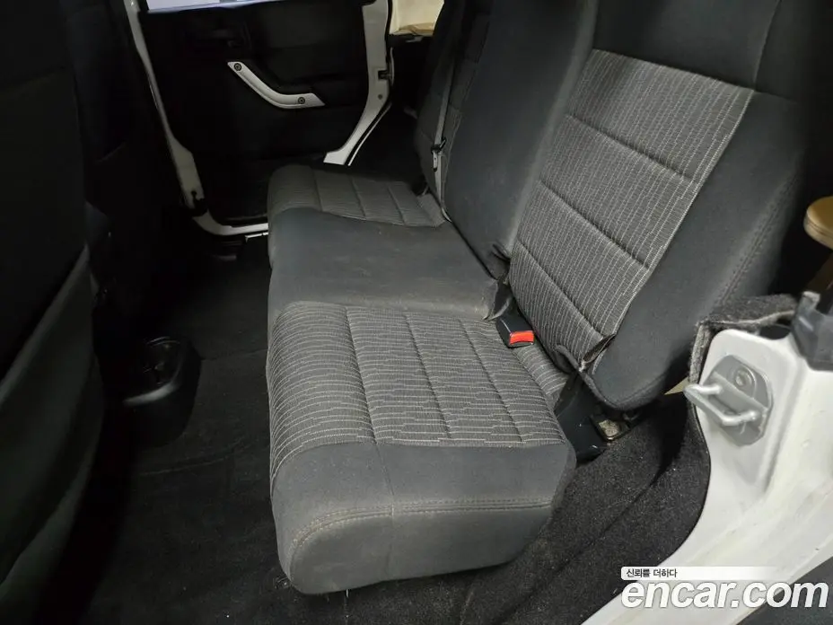 Jeep Wrangler 2012 2.8 автомат (гидро), фото 10 Jeep Wrangler 2012 2.8 автомат (гидро), фото 10