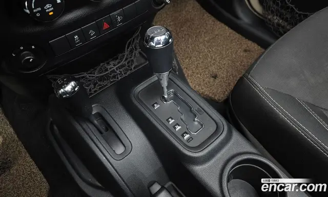Jeep Wrangler 2016 3.6 автомат (гидро), миниатюра 9 Jeep Wrangler 2016 3.6 автомат (гидро), миниатюра 9