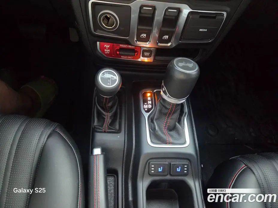 Jeep Wrangler 2020 2.0 автомат (гидро), фото 12 Jeep Wrangler 2020 2.0 автомат (гидро), фото 12