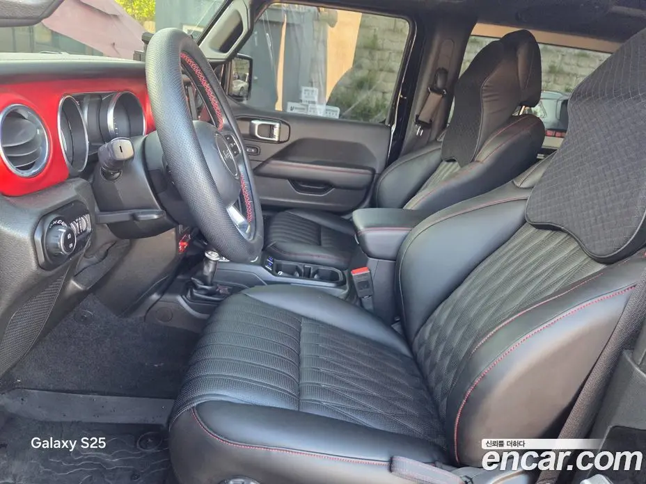 Jeep Wrangler 2020 2.0 автомат (гидро), фото 15 Jeep Wrangler 2020 2.0 автомат (гидро), фото 15