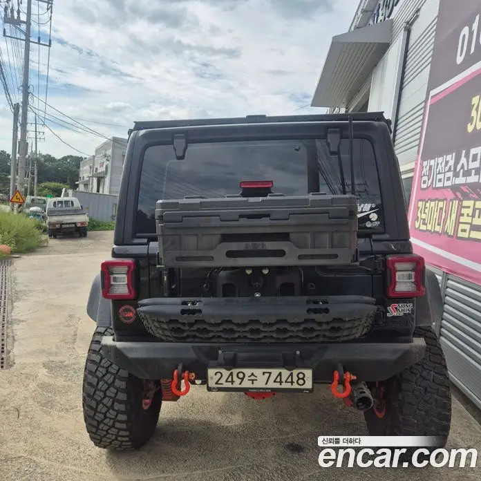Jeep Wrangler 2024 2.0 автомат (гидро), фото 4