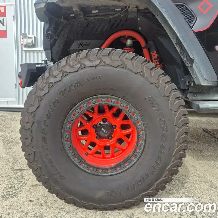 Jeep Wrangler 2024 2.0 автомат (гидро), фото 5