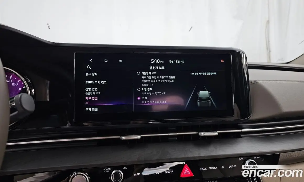 Kia Carnival 2020 2.2 автомат (гидро), фото 16