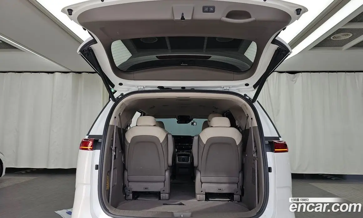 Kia Carnival 2020 2.2 автомат (гидро), фото 20
