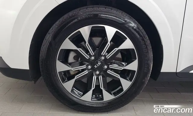 Kia Carnival 2020 2.2 автомат (гидро), миниатюра 5