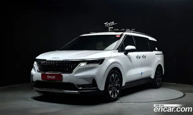 Kia Carnival, 2023, 30 821 км