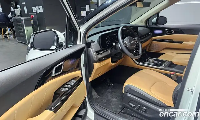 Kia Carnival 2023 2.2 автомат (гидро), миниатюра 10 Kia Carnival 2023 2.2 автомат (гидро), миниатюра 10