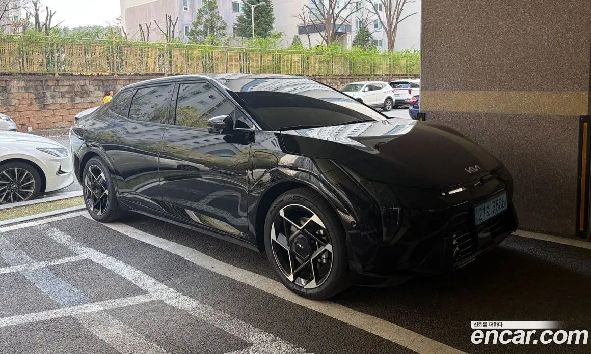 Kia EV4 2026 автомат (гидро), фото 1 Kia EV4 2026 автомат (гидро), фото 1