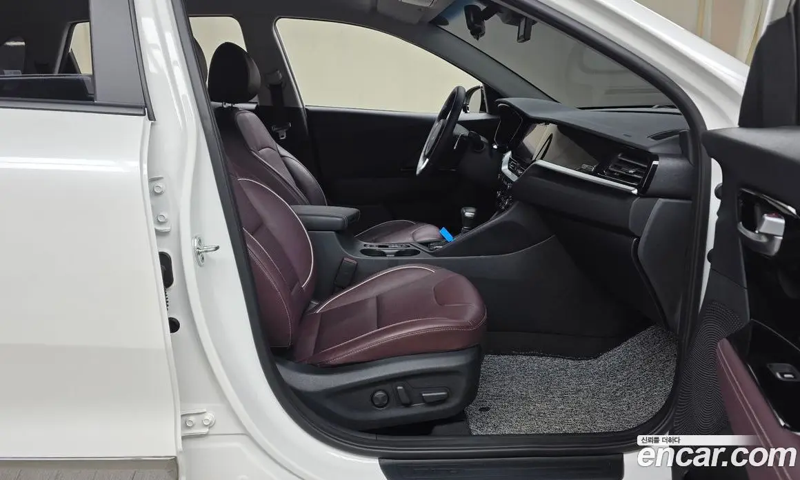 Kia Niro 2021 1.6 автомат (гидро), фото 11 Kia Niro 2021 1.6 автомат (гидро), фото 11